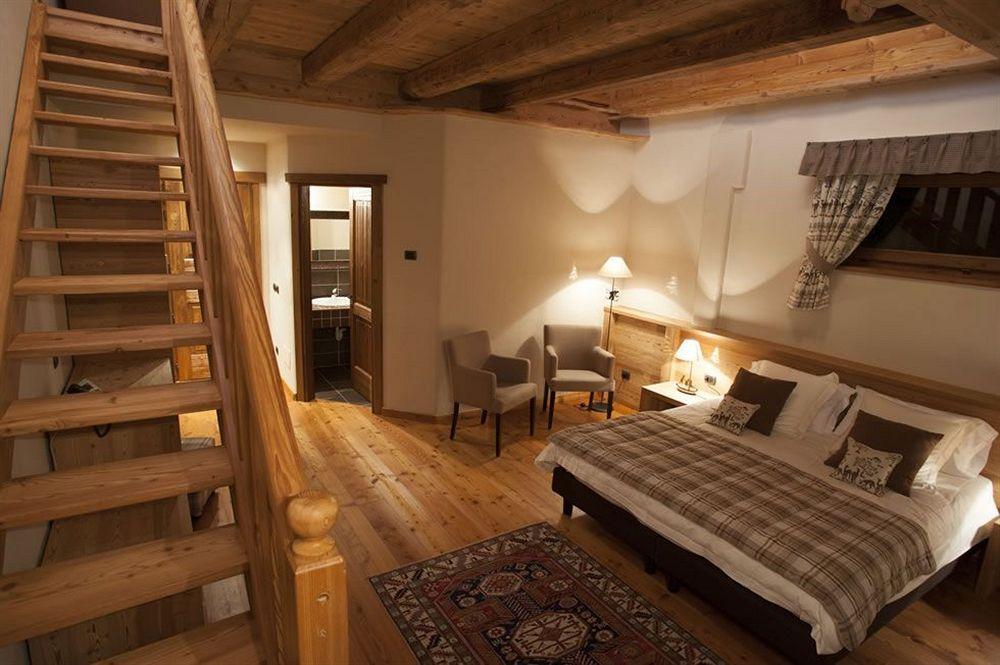 La Madonnina Del Gran Paradiso Wellness Hotel Cogne Exterior foto